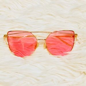 BRAND NEW CUTE ROSE GOLD & PINK SUNGLASSES ❤️❤️❤️